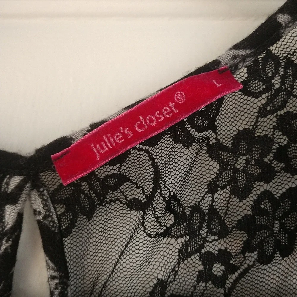 Julie's closet lace tank top size Large - Picture 4 of 10